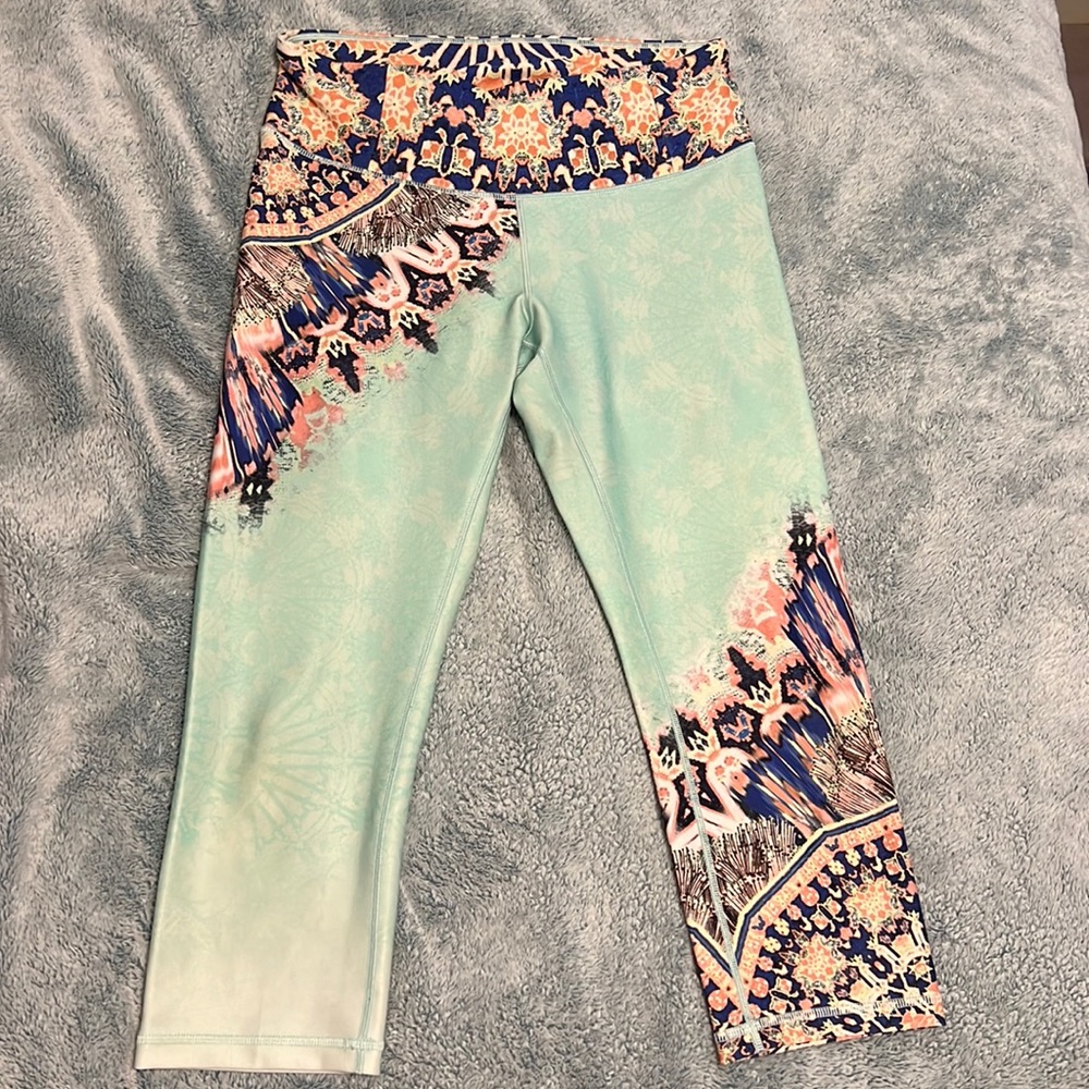 Workout leggings yoga pants light green Calia by Carrie Underwood size Medium